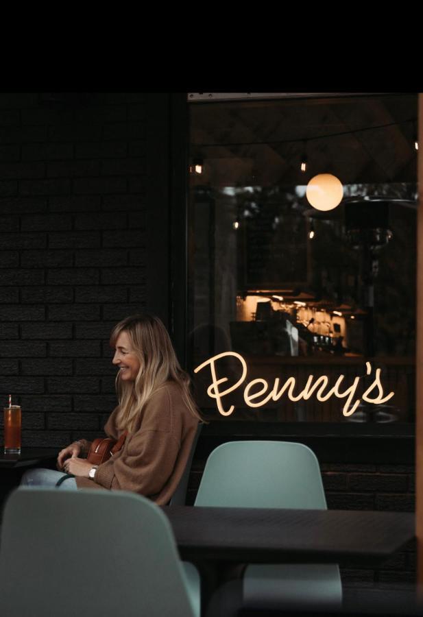 Penny'S Motel Thornbury Exterior foto