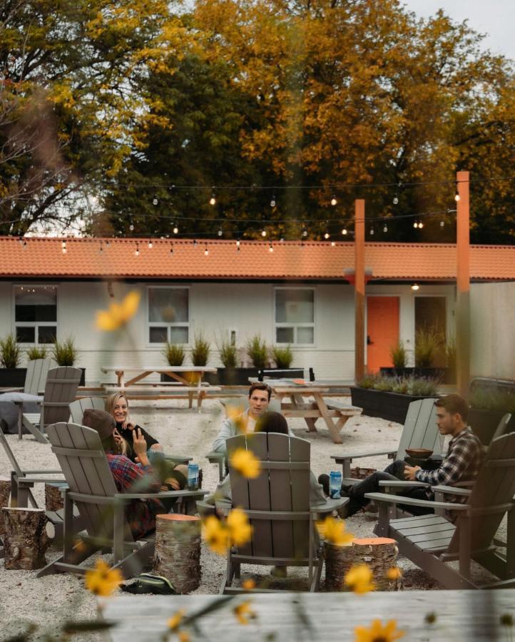 Penny'S Motel Thornbury Exterior foto
